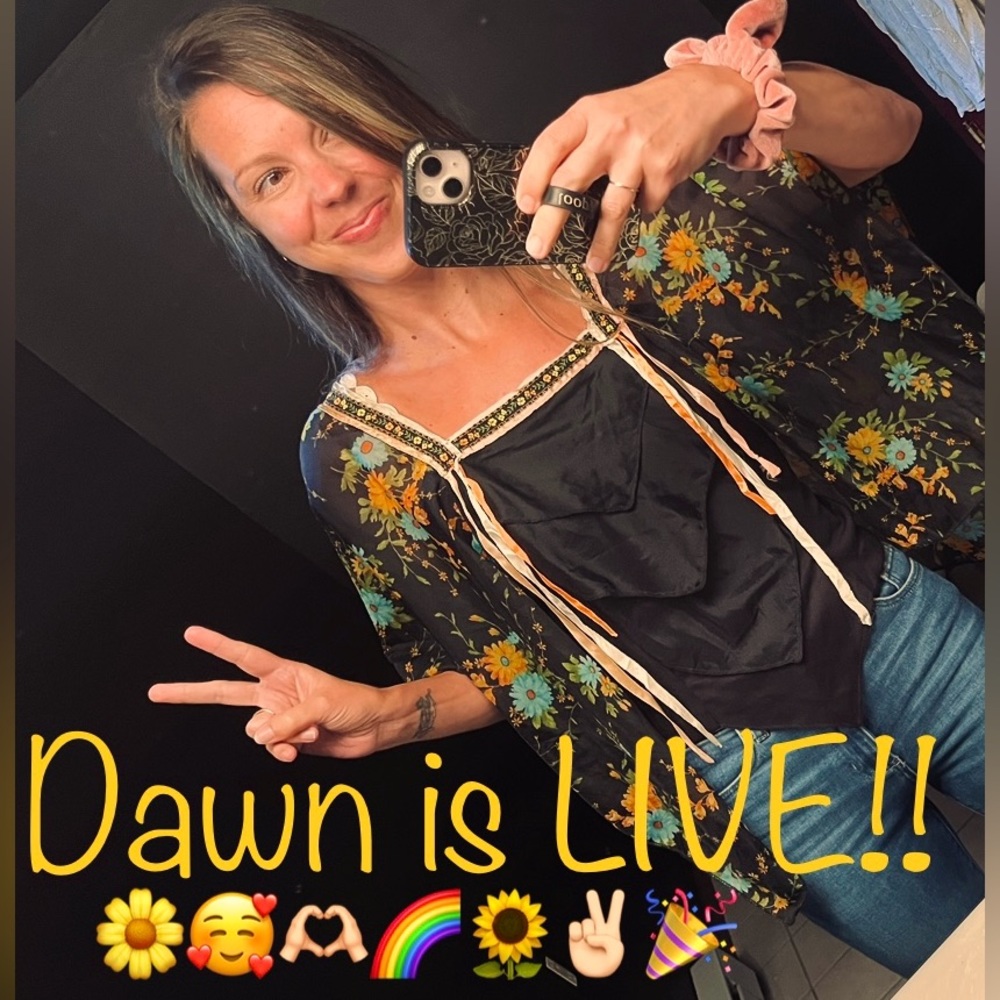 SWEETAF9 IS LIVE RIGHT NOW 🥳🥳🥳 come hang 🥰🫶🏻